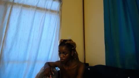 Snapshot of royal_ivy chatting on 10-13-25, 06:57 Ivy online show from 10-13-25, 06:57