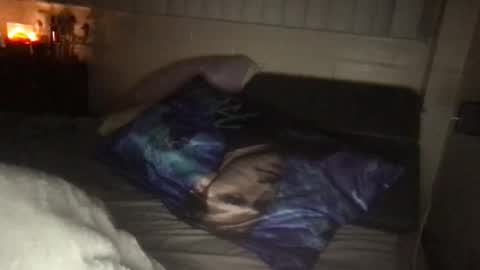 Snapshot of royalpain420 chatting on 03-12-26, 01:28 Royal Menace online show from 03-12-26, 01:28