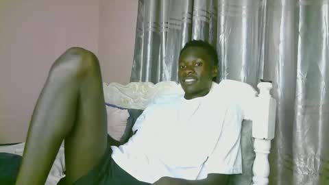 Snapshot of royalty254 chatting on 03-09-26, 11:25 royalty254 online show from 03-09-26, 11:25