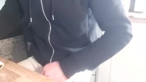Snapshot of ruan8080 chatting on 01-07-25, 03:46 petit cochon online show from 01-07-25, 03:46