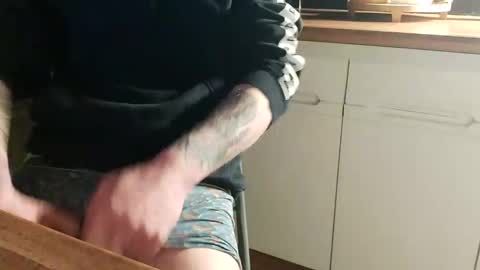 Snapshot of ruan8080 chatting on 02-25-25, 04:14 petit cochon online show from 02-25-25, 04:14