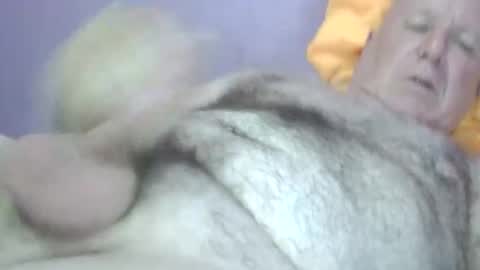 Snapshot of rubbing11 chatting on 06-06-26, 04:23 rubbing online show from 06-06-26, 04:23