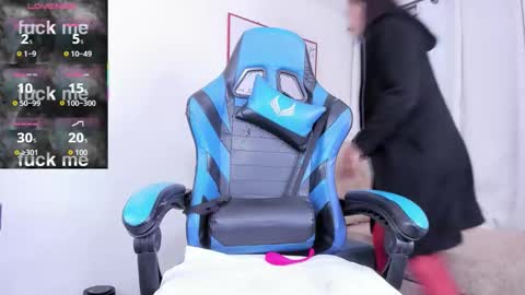 Snapshot of ruby_amor chatting on 11-23-25, 09:53 RUBY online show from 11-23-25, 09:53