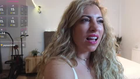 Snapshot of ruby_fit chatting on 12-16-24, 12:37 Ruby online show from 12-16-24, 12:37