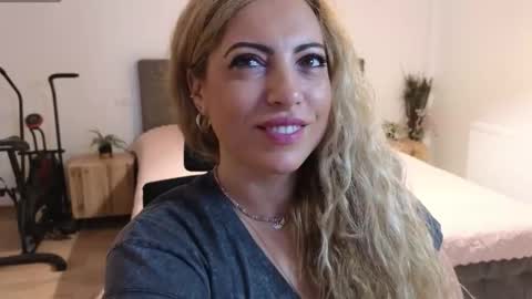 Snapshot of ruby_fit chatting on 11-04-25, 01:59 Ruby online show from 11-04-25, 01:59