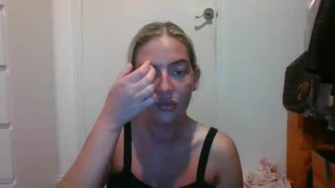 rubyredxxxoxxx online show from 12-27-24, 03:59