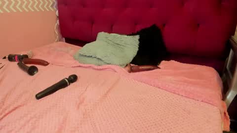 Snapshot of rubystarxxx chatting on 11-07-25, 09:37 Ruby online show from 11-07-25, 09:37