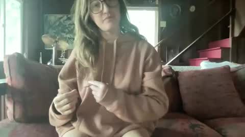 Snapshot of rubywavesback chatting on 03-31-26, 08:42 rubywavesback online show from 03-31-26, 08:42