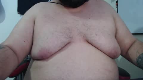 Snapshot of rudebearboy_ chatting on 09-25-25, 08:12 Bear online show from 09-25-25, 08:12