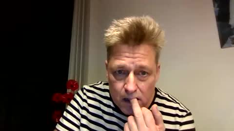 Snapshot of rudeski chatting on 12-30-24, 08:15 rudeski online show from 12-30-24, 08:15