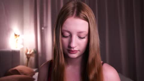 Snapshot of rue_novella chatting on 01-12-26, 09:53 Mila online show from 01-12-26, 09:53