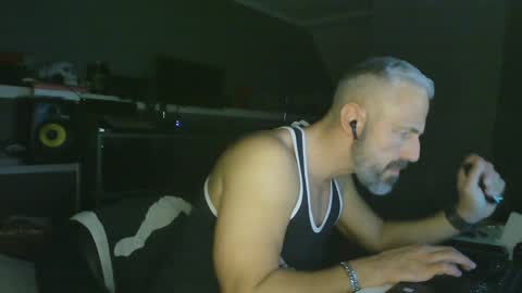 Chico que rico Caliente online show from 12-31-24, 12:21