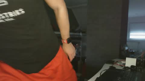 Chico que rico Caliente online show from 01-07-25, 01:46