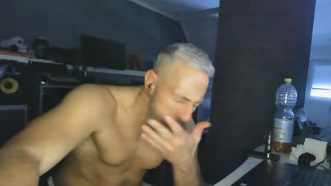 Chico que rico Caliente online show from 01-10-25, 12:15