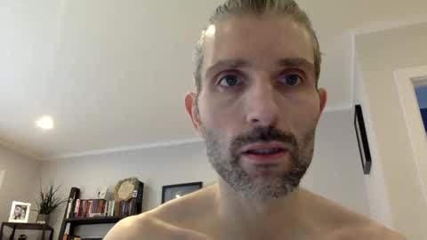 Snapshot of rugbymvp chatting on 01-14-25, 01:38 rugbymvp online show from 01-14-25, 01:38