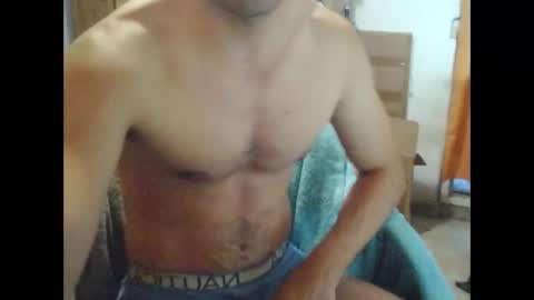 Snapshot of ruhevoll chatting on 05-08-26, 01:00 ruhevoll online show from 05-08-26, 01:00