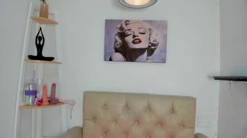 Snapshot of rumi666 chatting on 10-17-25, 11:35 Rumi online show from 10-17-25, 11:35