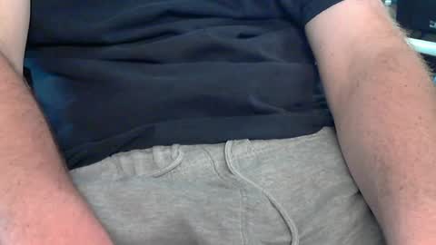 Snapshot of rumlover519 chatting on 06-04-26, 03:07 rumlover519 online show from 06-04-26, 03:07