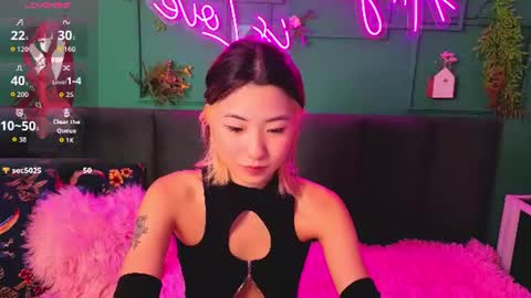 Snapshot of runi_asian chatting on 07-11-26, 01:30 Runi online show from 07-11-26, 01:30