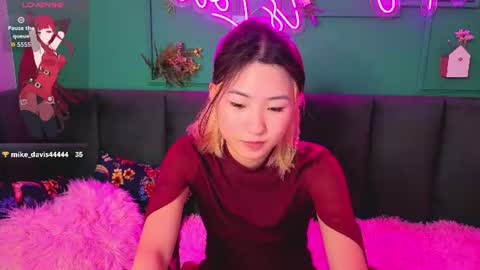 Snapshot of runi_asian chatting on 07-13-26, 01:30 Runi online show from 07-13-26, 01:30