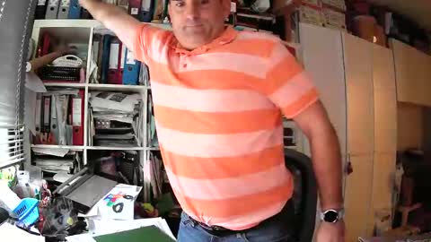 Snapshot of runner1978 chatting on 12-18-24, 10:19 runner1978 online show from 12-18-24, 10:19