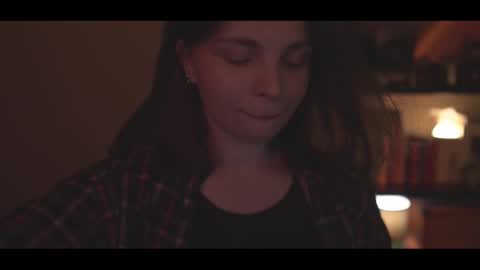 Snapshot of running_with_the_wolves chatting on 09-12-25, 10:32 Elena online show from 09-12-25, 10:32