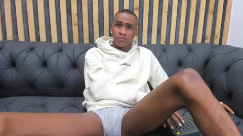 Snapshot of runnyx_09 chatting on 12-18-24, 06:32 Runnix online show from 12-18-24, 06:32