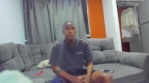 Snapshot of runnyx_09 chatting on 10-25-25, 05:26 Runnix online show from 10-25-25, 05:26