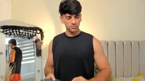 Snapshot of russ_w8 chatting on 10-02-25, 04:36 Russ online show from 10-02-25, 04:36