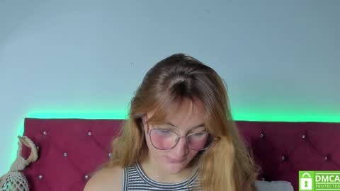 Snapshot of ruth_harvey chatting on 01-06-25, 12:46 Ruth online show from 01-06-25, 12:46
