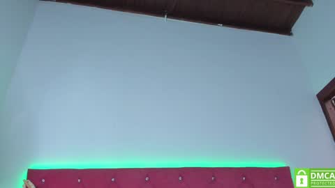 Snapshot of ruth_harvey chatting on 02-01-25, 01:09 Ruth online show from 02-01-25, 01:09