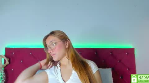 Snapshot of ruth_harvey chatting on 02-09-25, 01:03 Ruth online show from 02-09-25, 01:03