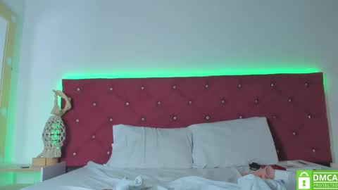 Snapshot of ruth_harvey chatting on 02-11-25, 03:51 Ruth online show from 02-11-25, 03:51