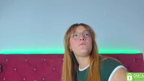 Snapshot of ruth_harvey chatting on 02-14-25, 02:23 Ruth online show from 02-14-25, 02:23