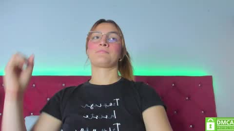 Snapshot of ruth_harvey chatting on 03-02-25, 01:05 Ruth online show from 03-02-25, 01:05