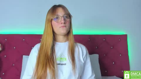 Snapshot of ruth_harvey chatting on 03-04-25, 11:51 Ruth online show from 03-04-25, 11:51