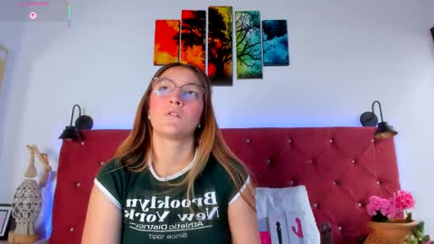 Snapshot of ruth_harvey chatting on 10-21-25, 03:02 Ruth online show from 10-21-25, 03:02