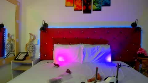 Snapshot of ruth_harvey chatting on 12-16-25, 01:27 Ruth online show from 12-16-25, 01:27