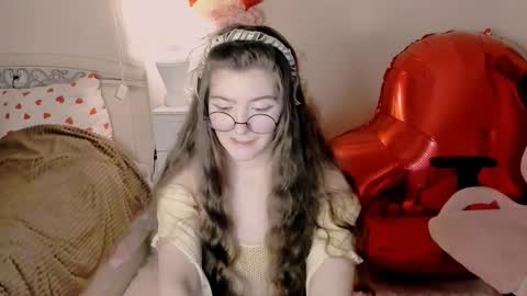 Snapshot of ruth_morse chatting on 02-19-26, 06:26 MY FANSLY online show from 02-19-26, 06:26