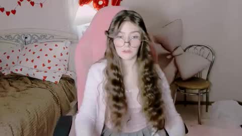 Snapshot of ruth_morse chatting on 02-20-26, 06:30 MY FANSLY online show from 02-20-26, 06:30