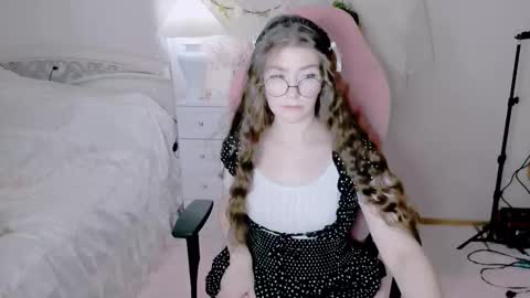 Snapshot of ruth_morse chatting on 03-09-26, 07:07 MY FANSLY online show from 03-09-26, 07:07