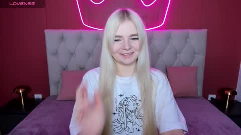 Snapshot of ruthbryant chatting on 09-30-25, 08:30 ruthbryant online show from 09-30-25, 08:30