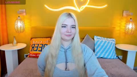 Snapshot of ruthbryant chatting on 10-04-25, 01:47 ruthbryant online show from 10-04-25, 01:47