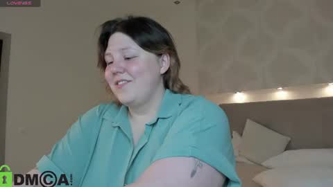 Snapshot of rutholiver chatting on 07-21-26, 01:08 Ruth GMT2 Mon 10 AM - 4 PM Tue 10 AM - 4 PM Thu 3-9 AM Fri 10 AM - 4 PM Sun 10 AM - 4 PM. online show from 07-21-26, 01:08
