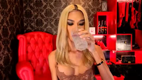 Snapshot of ruthrocero chatting on 11-23-25, 07:52 Ruth Evangelista online show from 11-23-25, 07:52