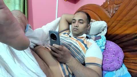 Snapshot of rwb17 chatting on 12-18-25, 08:53 rwb17 online show from 12-18-25, 08:53