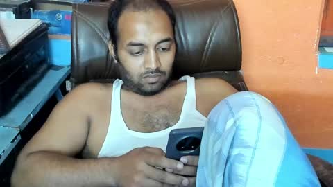 Snapshot of rwb17 chatting on 04-01-26, 01:41 rwb17 online show from 04-01-26, 01:41