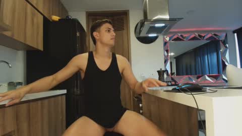 Snapshot of ryan__mateo chatting on 10-11-25, 02:04 ryan__mateo online show from 10-11-25, 02:04