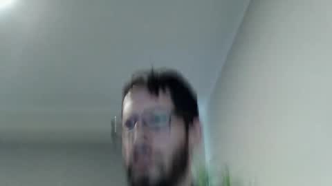 Snapshot of ryan_chatter chatting on 04-21-26, 01:42 Ryan online show from 04-21-26, 01:42