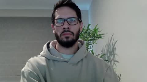 Snapshot of ryan_chatter chatting on 06-19-26, 02:16 Ryan online show from 06-19-26, 02:16